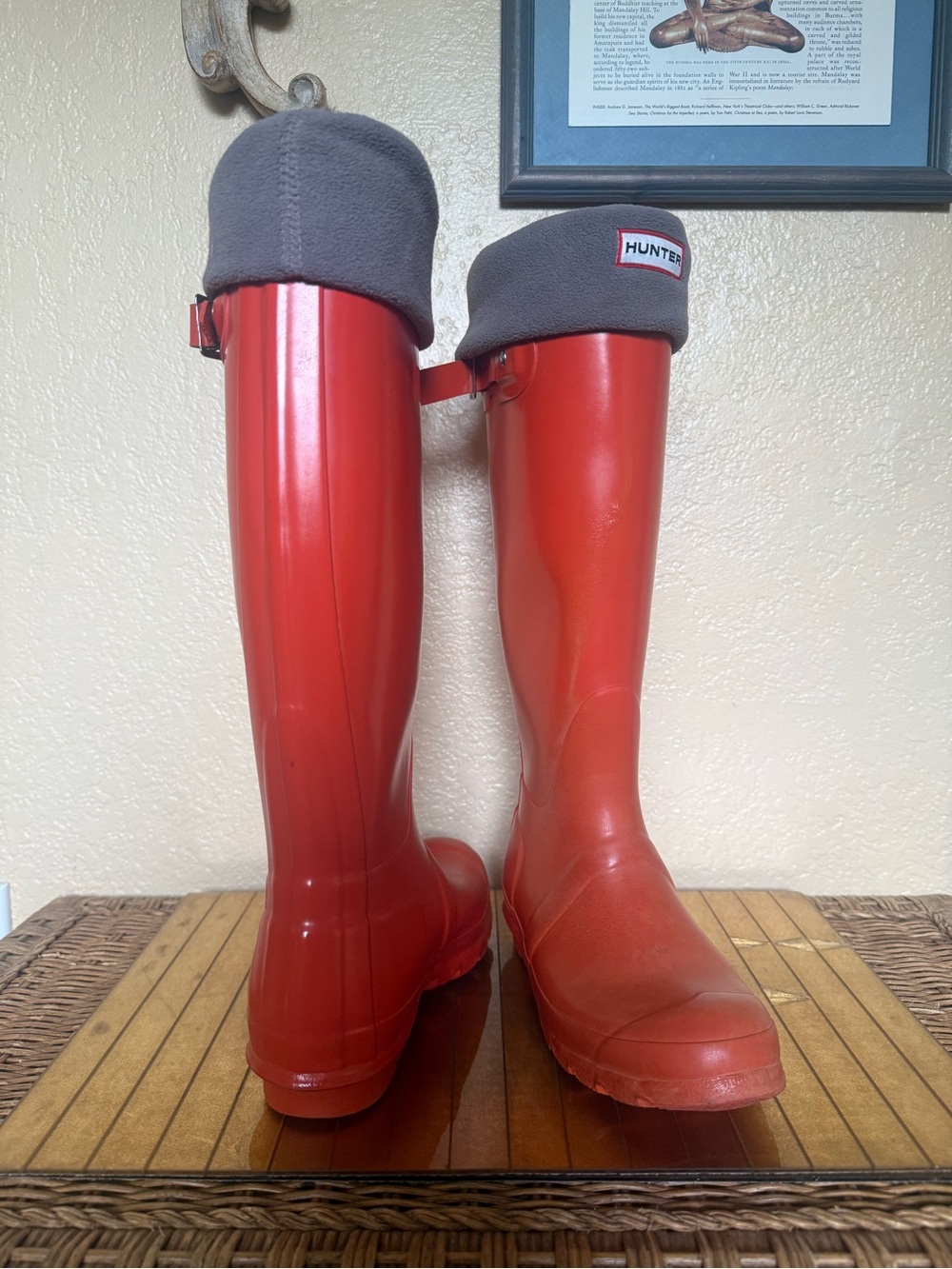 Hunter original Orange tall rain boots w socks